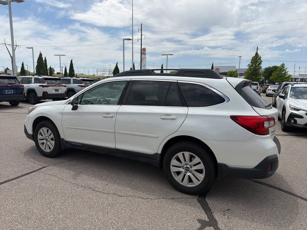 Used 2018 Subaru Outback 2.5i Premium AWD/4WD image 4