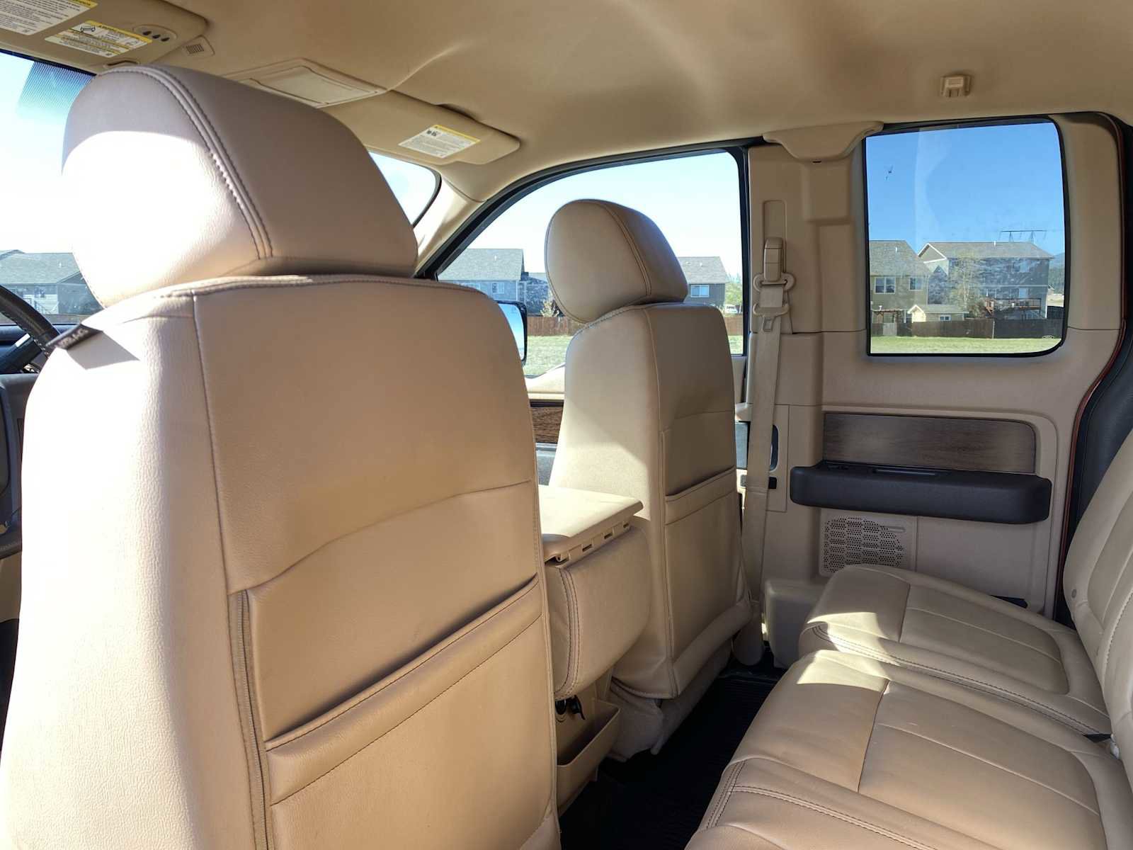 Used 2014 Ford F150 Lariat w/ Lariat Chrome Package AWD/4WD image 33