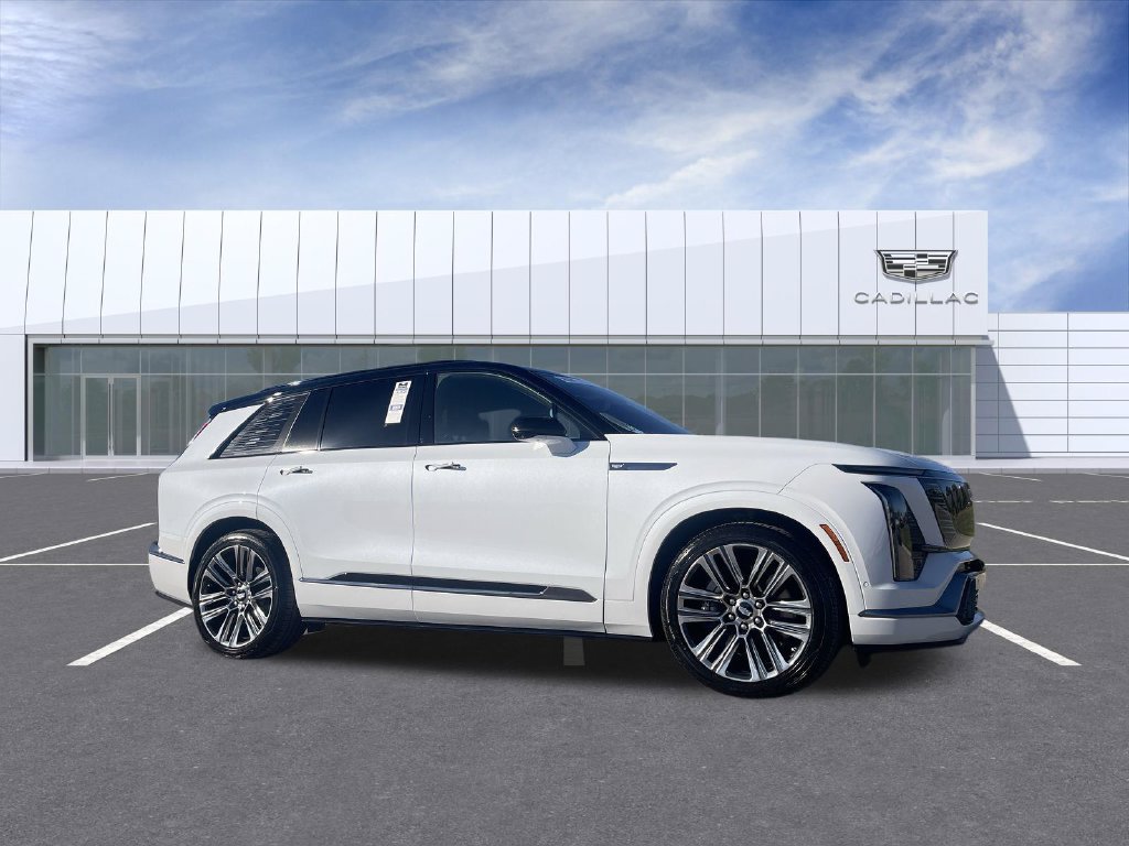 Certified 2026 Cadillac Vistiq Platinum w/ LPO, Floor Liner Package