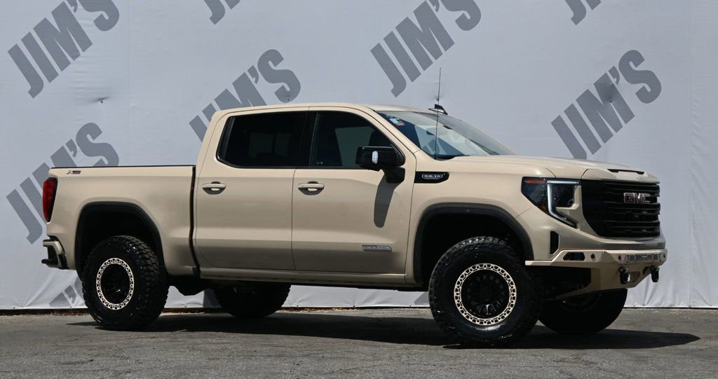 Used 2023 GMC Sierra 1500 Elevation w/ Elevation Premium Package AWD/4WD image 3