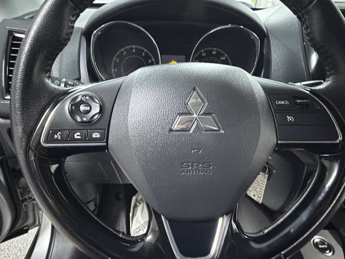 Used 2023 Mitsubishi Outlander Sport SE AWD/4WD image 15