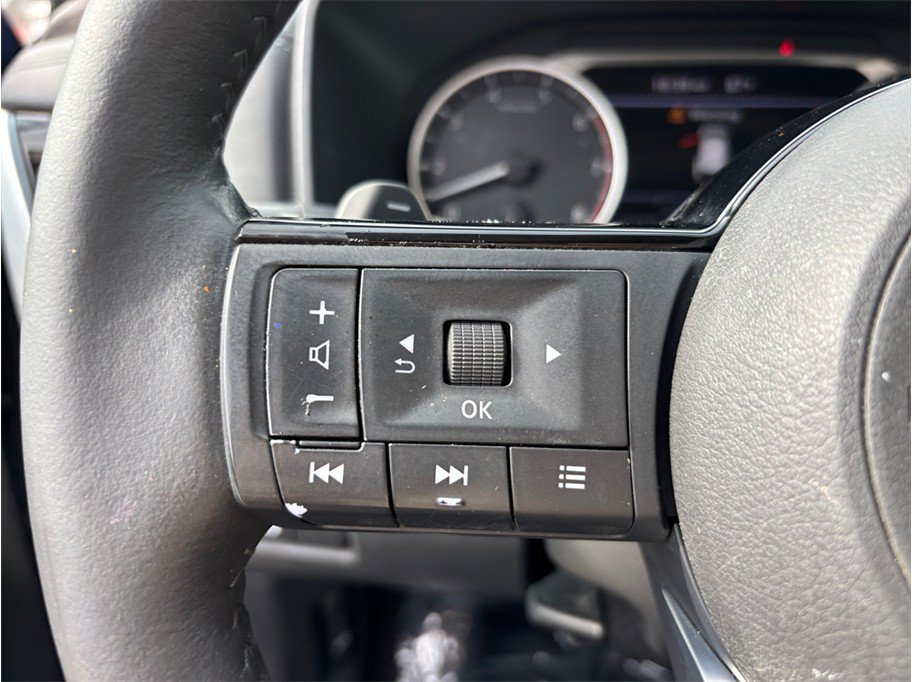 Used 2021 Nissan Rogue SV w/ Premium Package FWD image 23