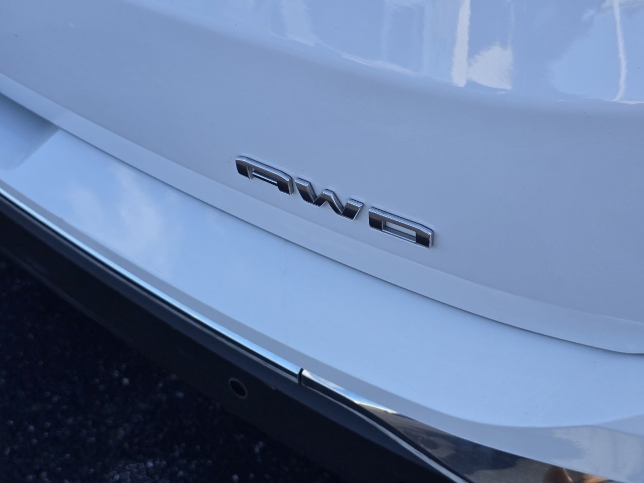 Used 2023 GMC Terrain SLT AWD/4WD image 11