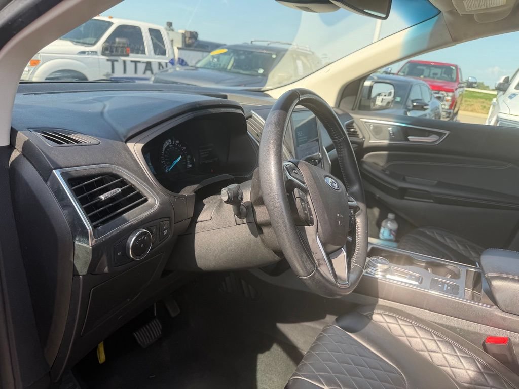 Used 2023 Ford Edge Titanium AWD/4WD image 14