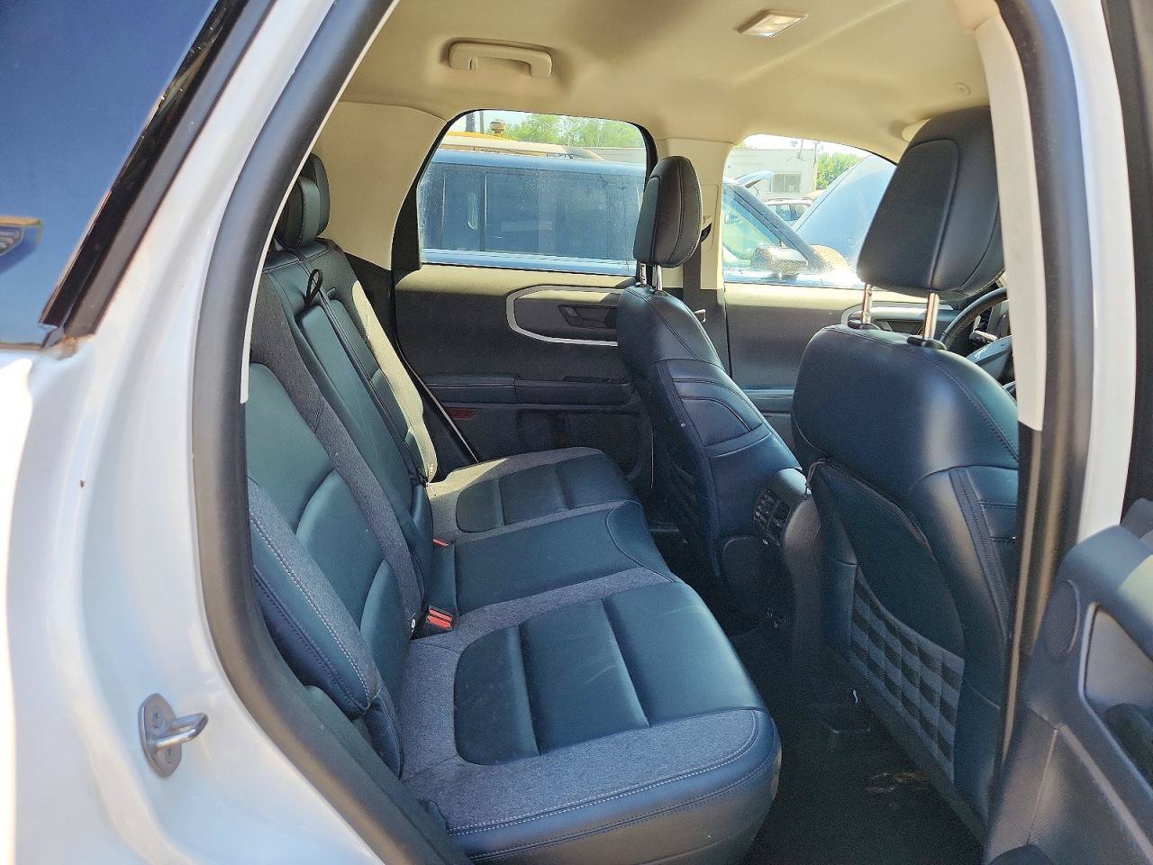 Used 2022 Ford Bronco Sport Outer Banks w/ Tech Package AWD/4WD image 9