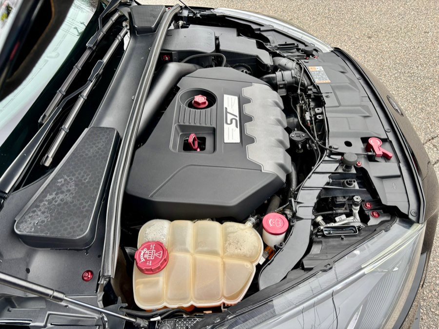 Used 2018 Ford Focus ST image 38