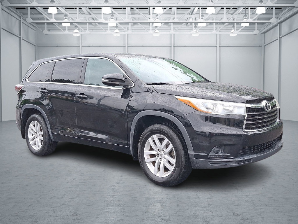 Used 2015 Toyota Highlander LE AWD/4WD image 7