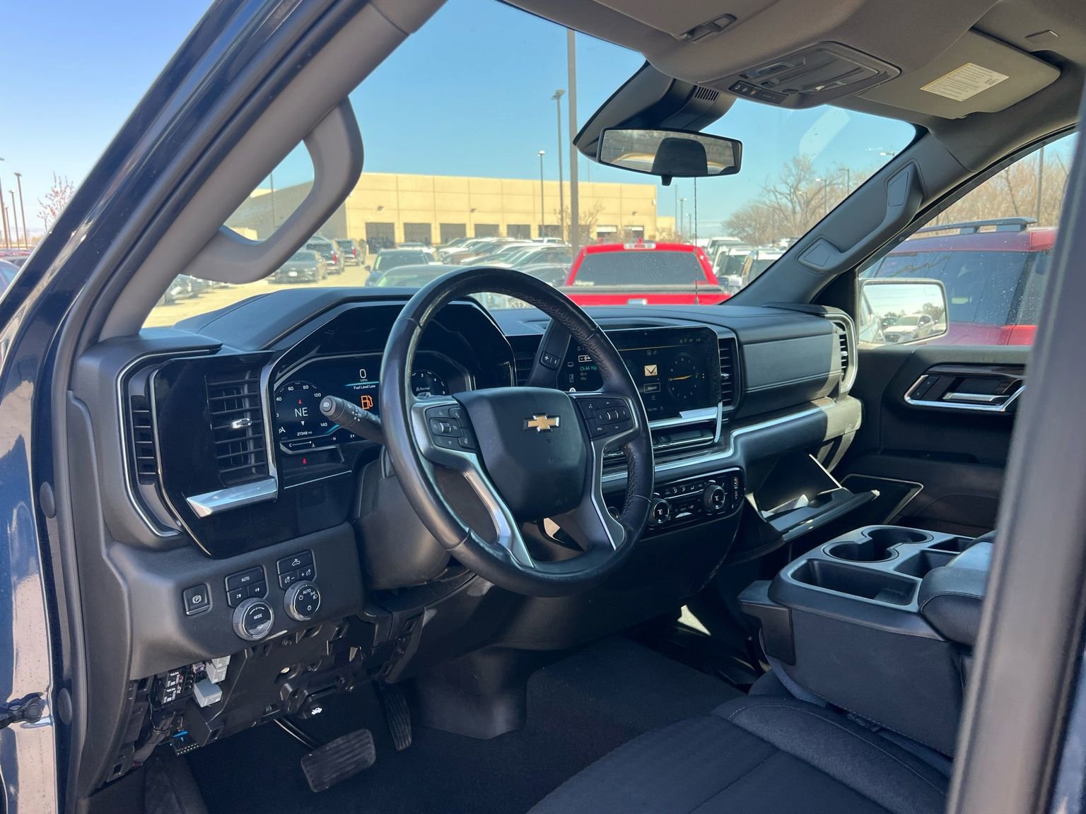 Used 2022 Chevrolet Silverado 1500 LT image 21