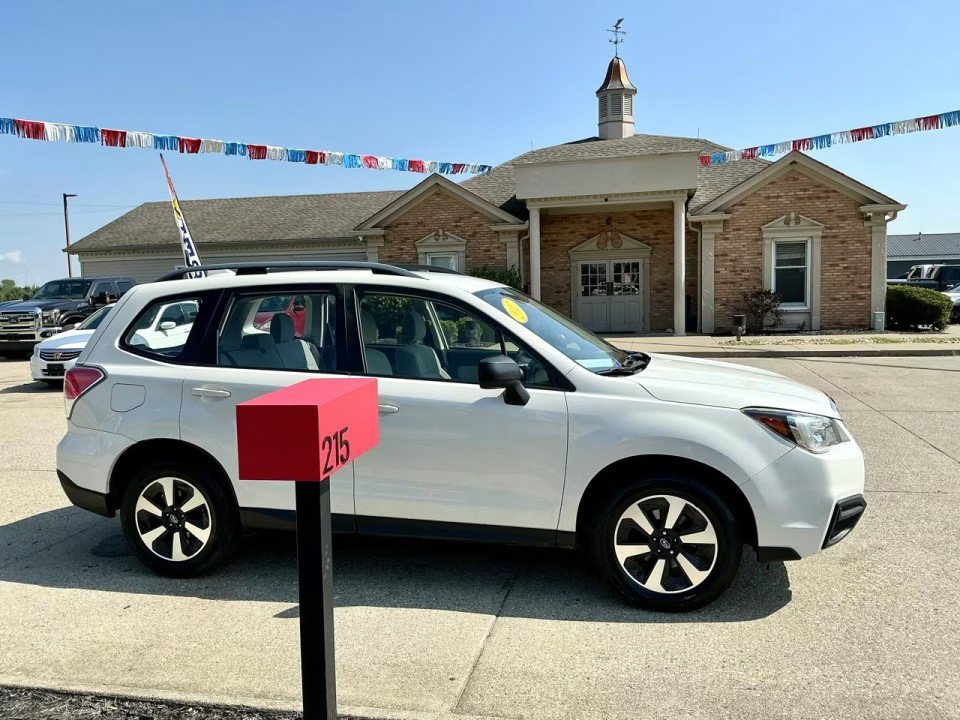 Used 2017 Subaru Forester 2.5i w/ Alloy Wheel Package AWD/4WD image 4