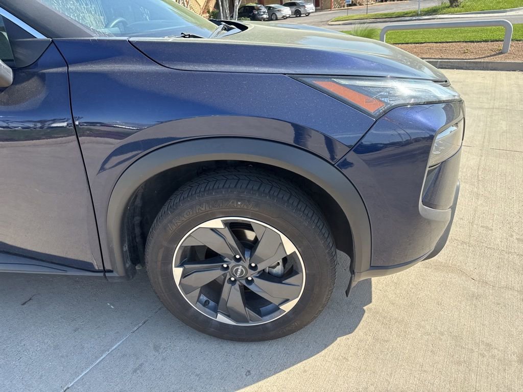 Used 2024 Nissan Rogue SV image 7