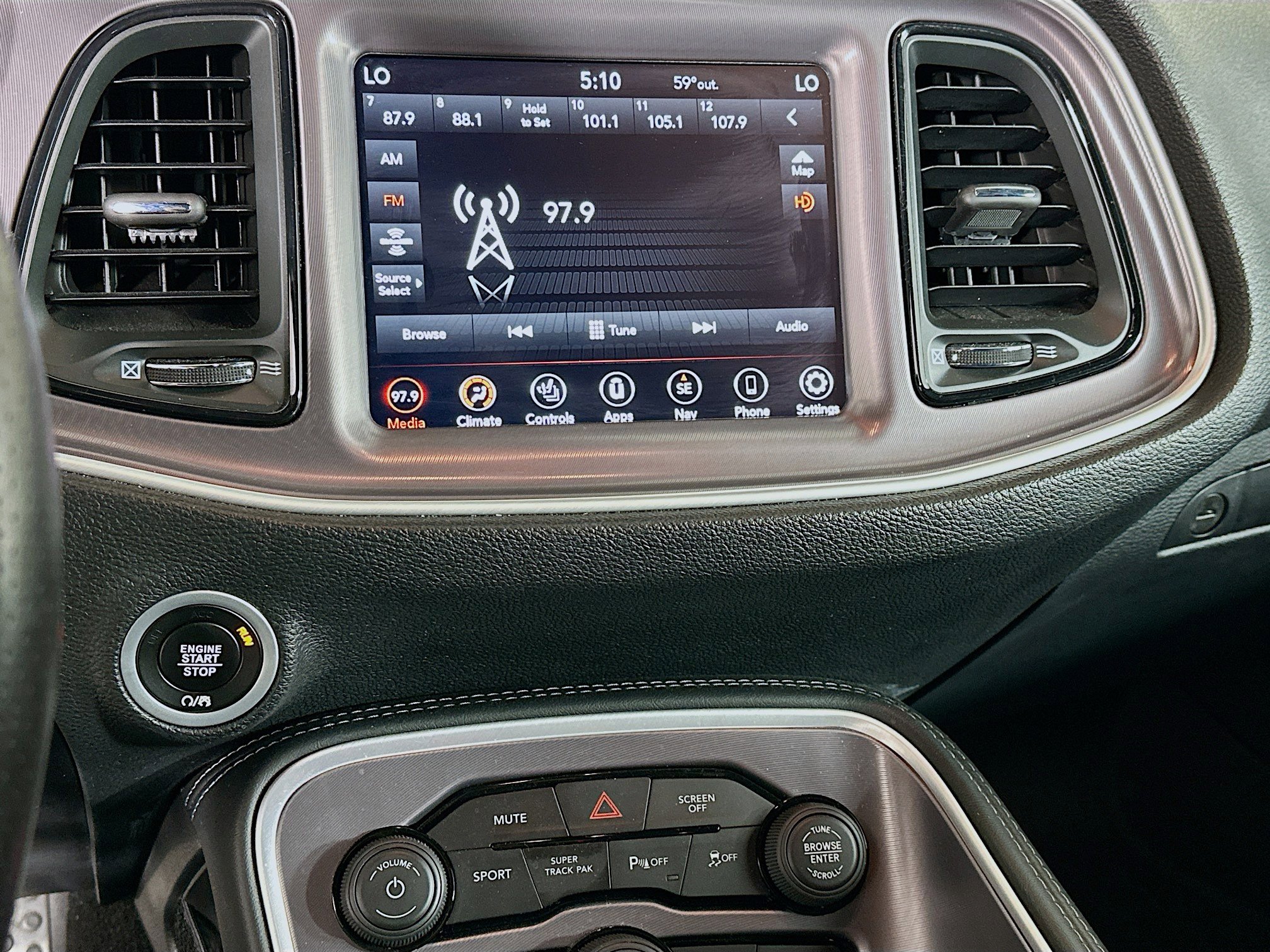 Used 2022 Dodge Challenger R/T w/ Performance Handling Group image 21