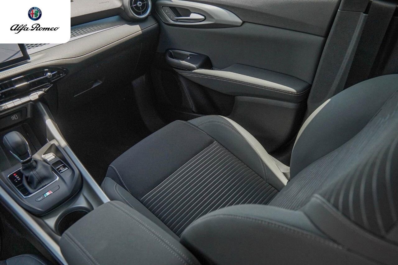 New 2025 Alfa Romeo Tonale image 21