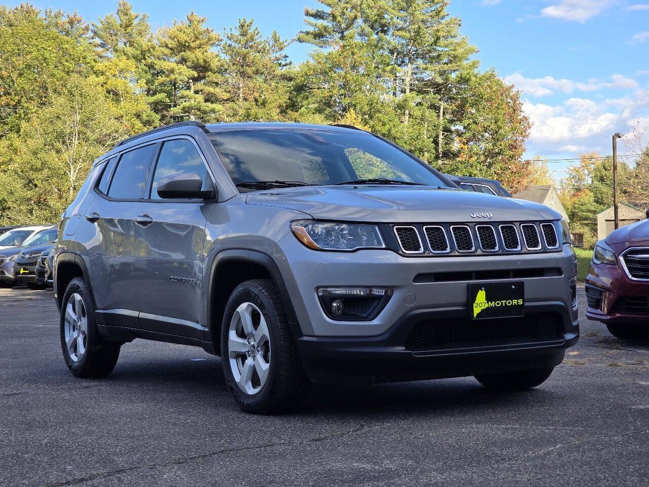 Used 2018 Jeep Compass Latitude w/ Cold Weather Group AWD/4WD image 2