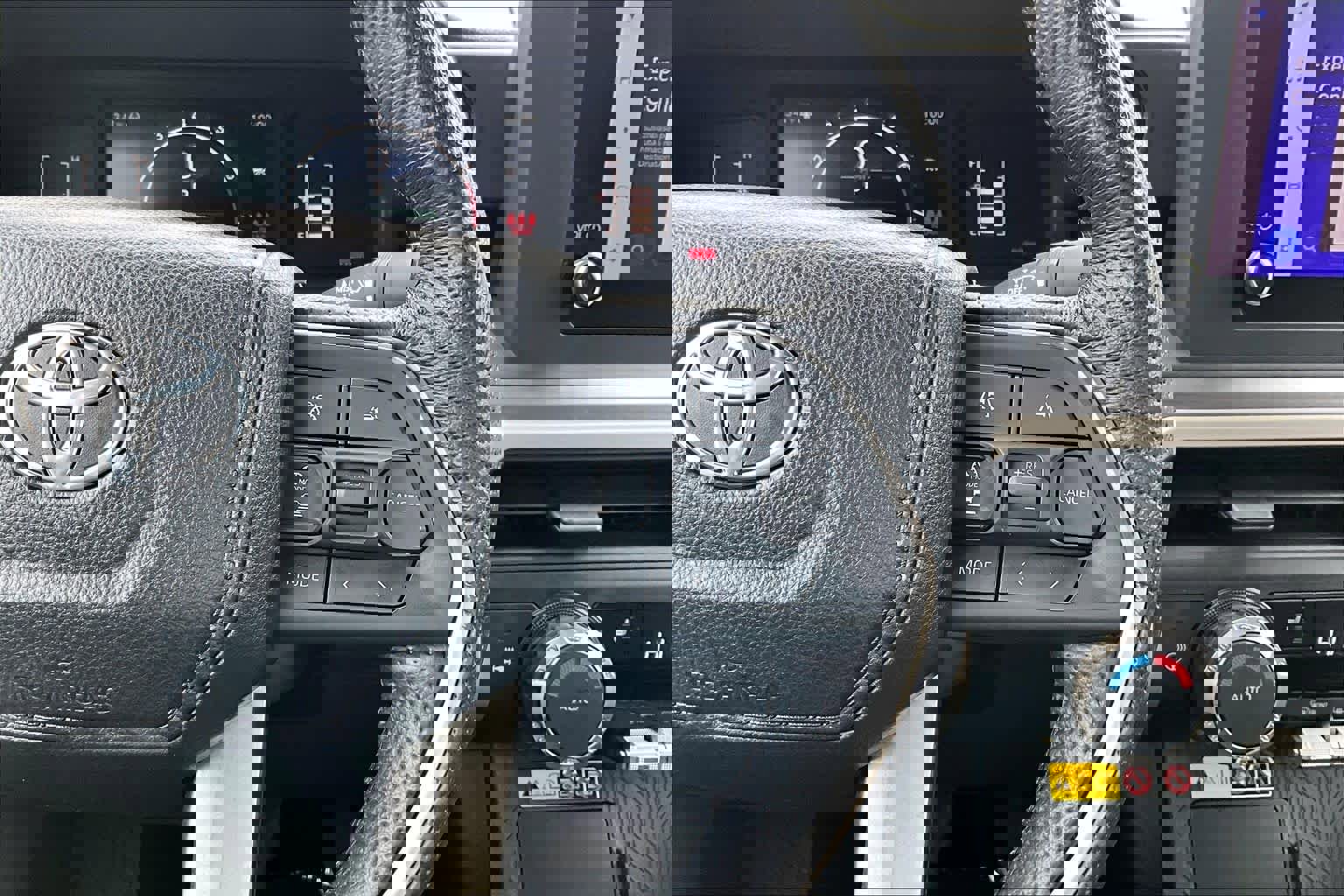 Used 2024 Toyota Tacoma SR5 image 23