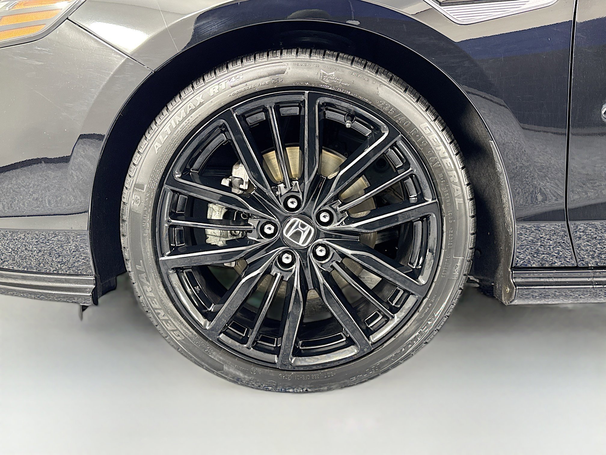 Certified 2023 Honda Accord Touring image 33