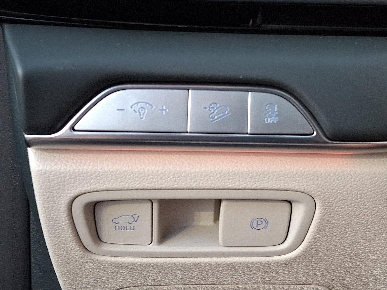 Certified 2025 Genesis GV80 3.5T e-SC AWD/4WD image 28