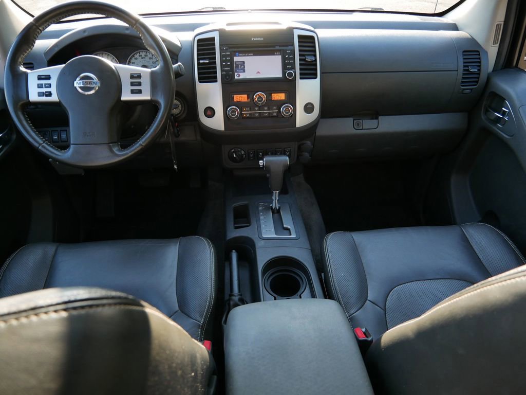 Used 2013 Nissan Frontier PRO-4X w/ Pro-4x Luxury Pkg AWD/4WD image 13