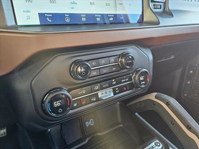 Used 2024 Ford Bronco Outer Banks w/ Sasquatch Package image 26