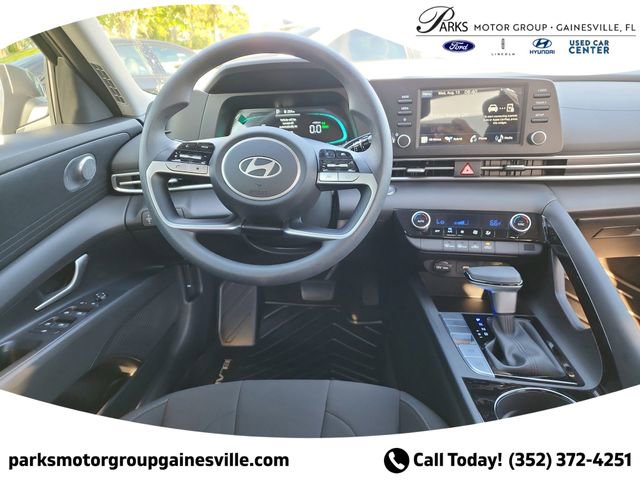 New 2025 Hyundai Elantra Blue FWD image 9