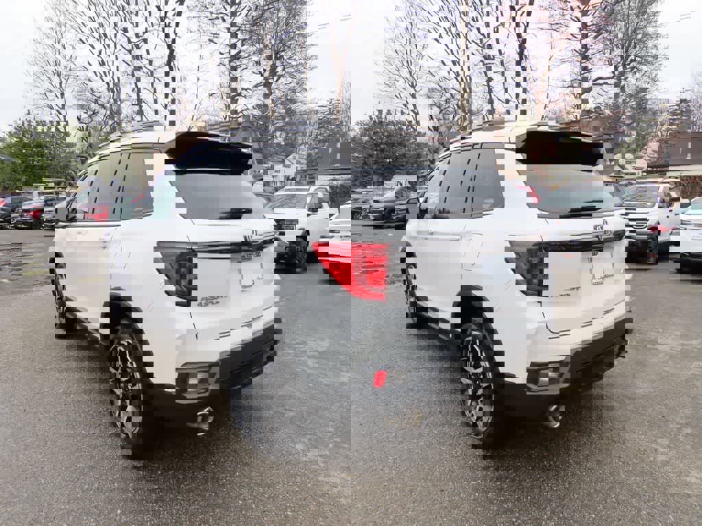 Used 2023 Honda Passport Elite image 4