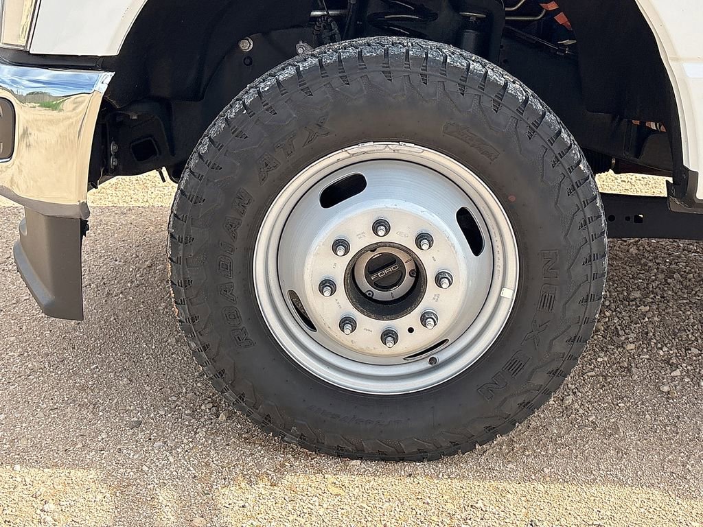 Used 2025 Ford F350 XLT AWD/4WD image 14