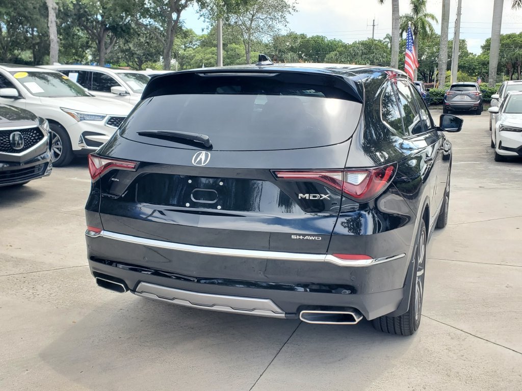 Used 2025 Acura MDX w/ Technology Package AWD/4WD image 7