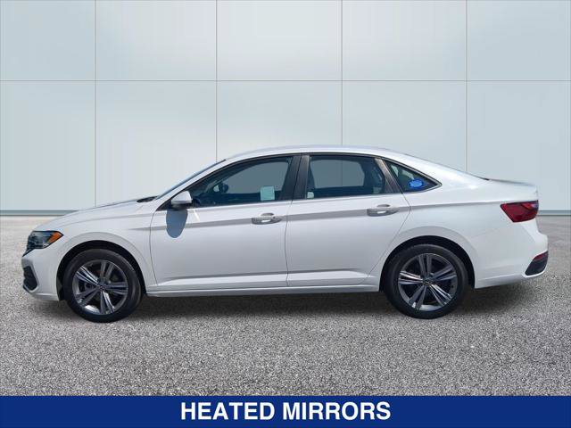 Used 2023 Volkswagen Jetta SE FWD image 2