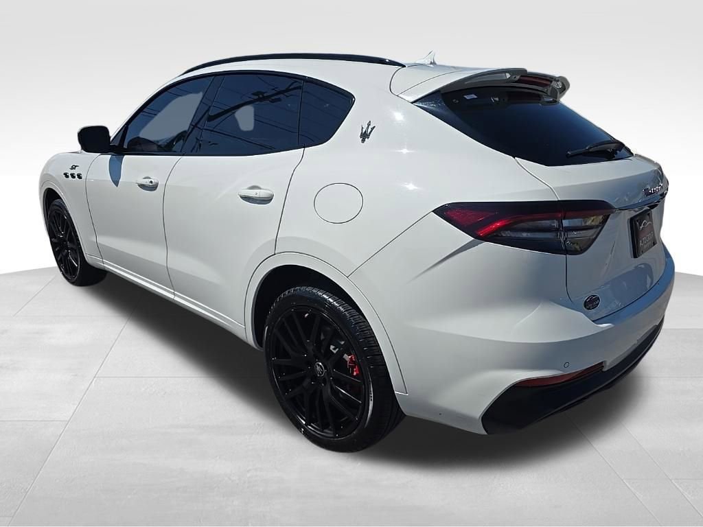 Used 2022 Maserati Levante GT image 5