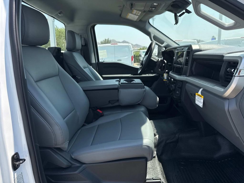 New 2025 Ford F350 XL w/ XL Chrome Package image 21