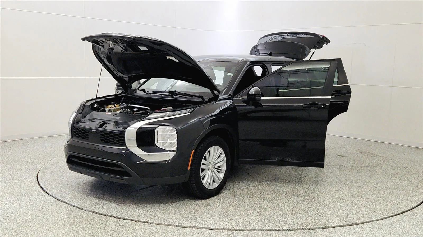 Used 2023 Mitsubishi Outlander ES AWD/4WD image 10