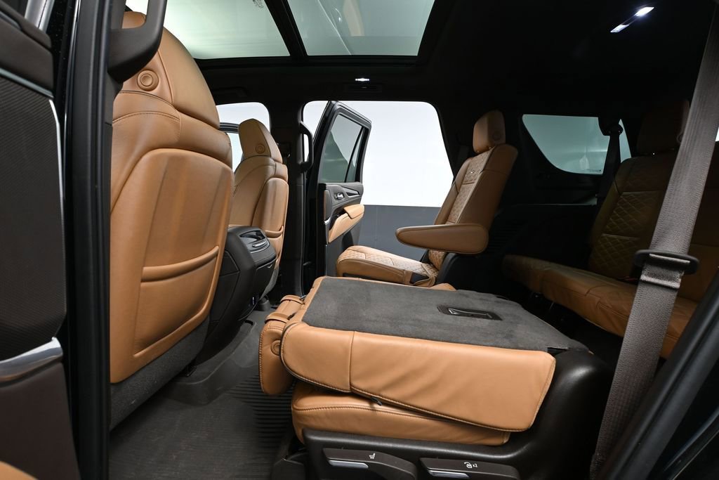Used 2021 Cadillac Escalade Sport AWD/4WD image 46