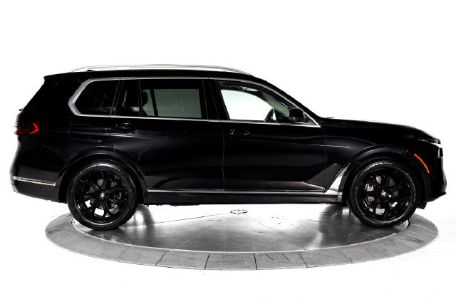 Used 2024 BMW X7 xDrive40i w/ Premium Package AWD/4WD image 9