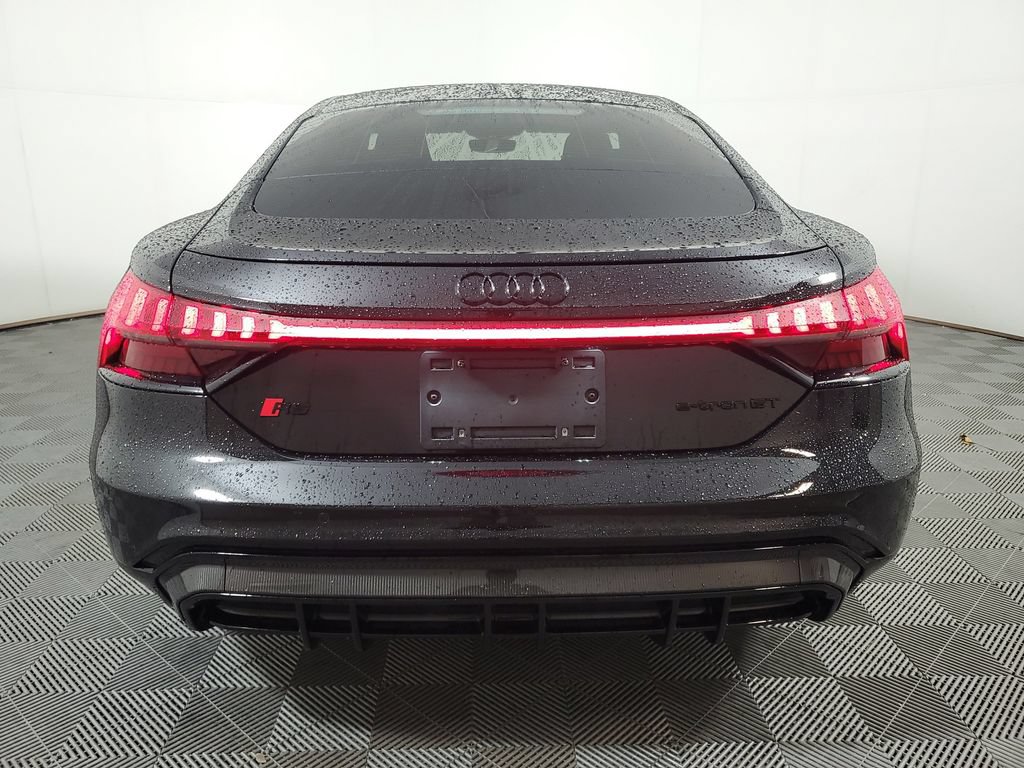 Used 2023 Audi RS e-tron GT w/ Carbon Performance Package AWD/4WD image 5