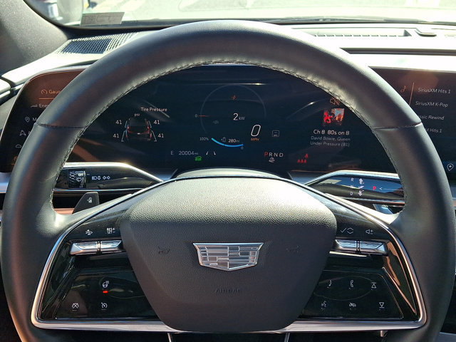 Certified 2024 Cadillac Lyriq Luxury AWD/4WD image 21