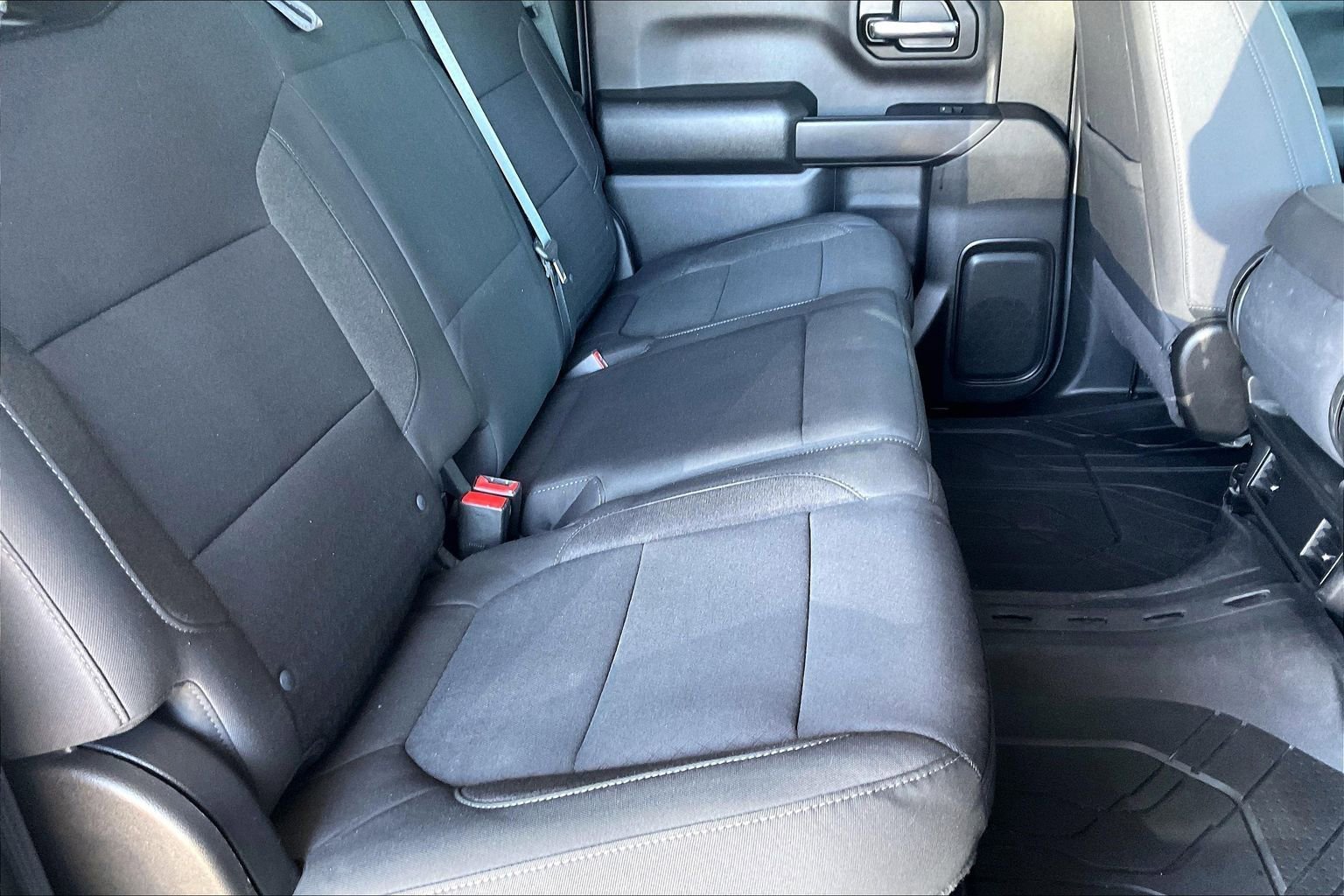 Used 2022 Chevrolet Silverado 1500 Custom w/ LPO, Blackout Package AWD/4WD image 19