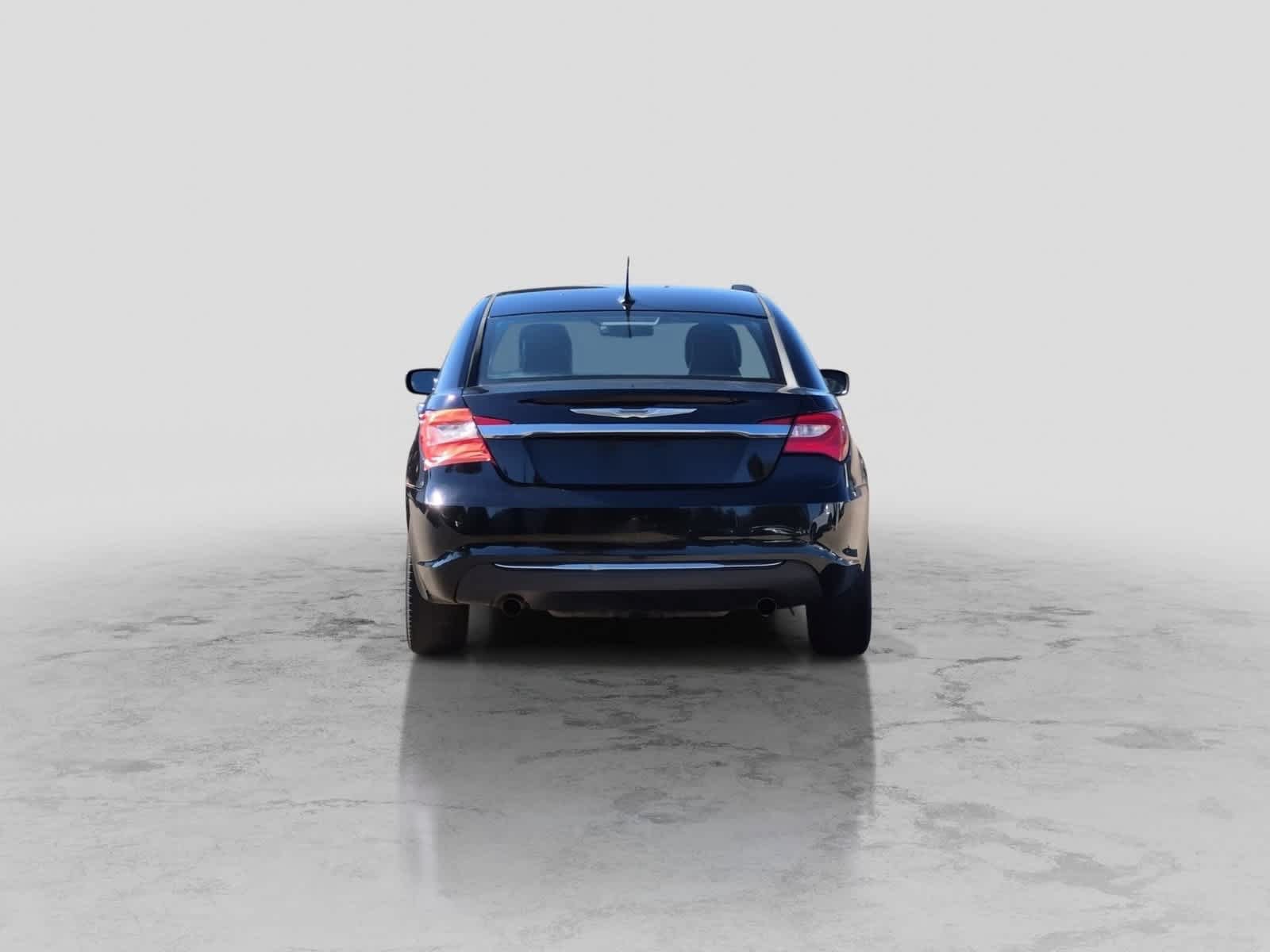 Used 2013 Chrysler 200 Limited FWD image 7