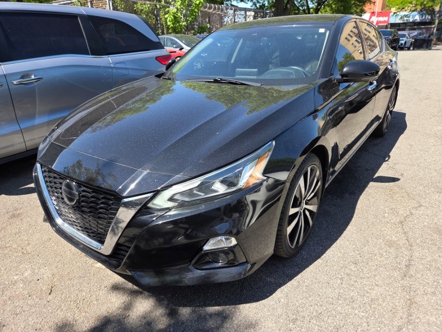 Used 2021 Nissan Altima 2.5 Platinum AWD/4WD image 1