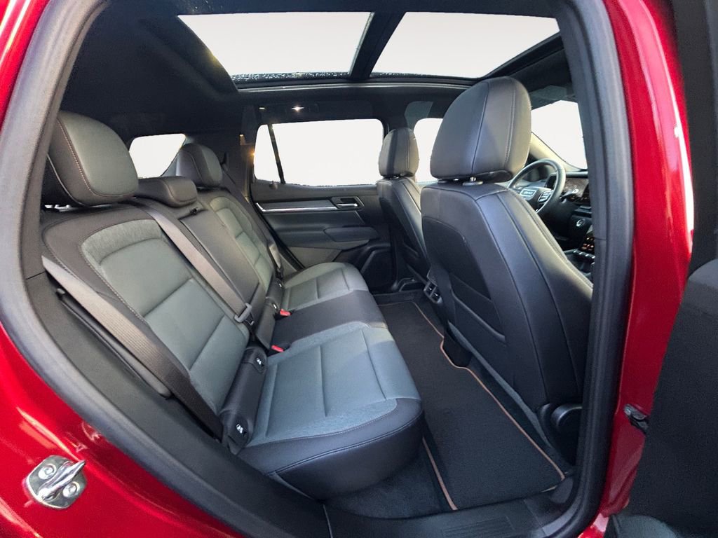 Used 2026 GMC Terrain AT4 w/ Technology Package II image 12