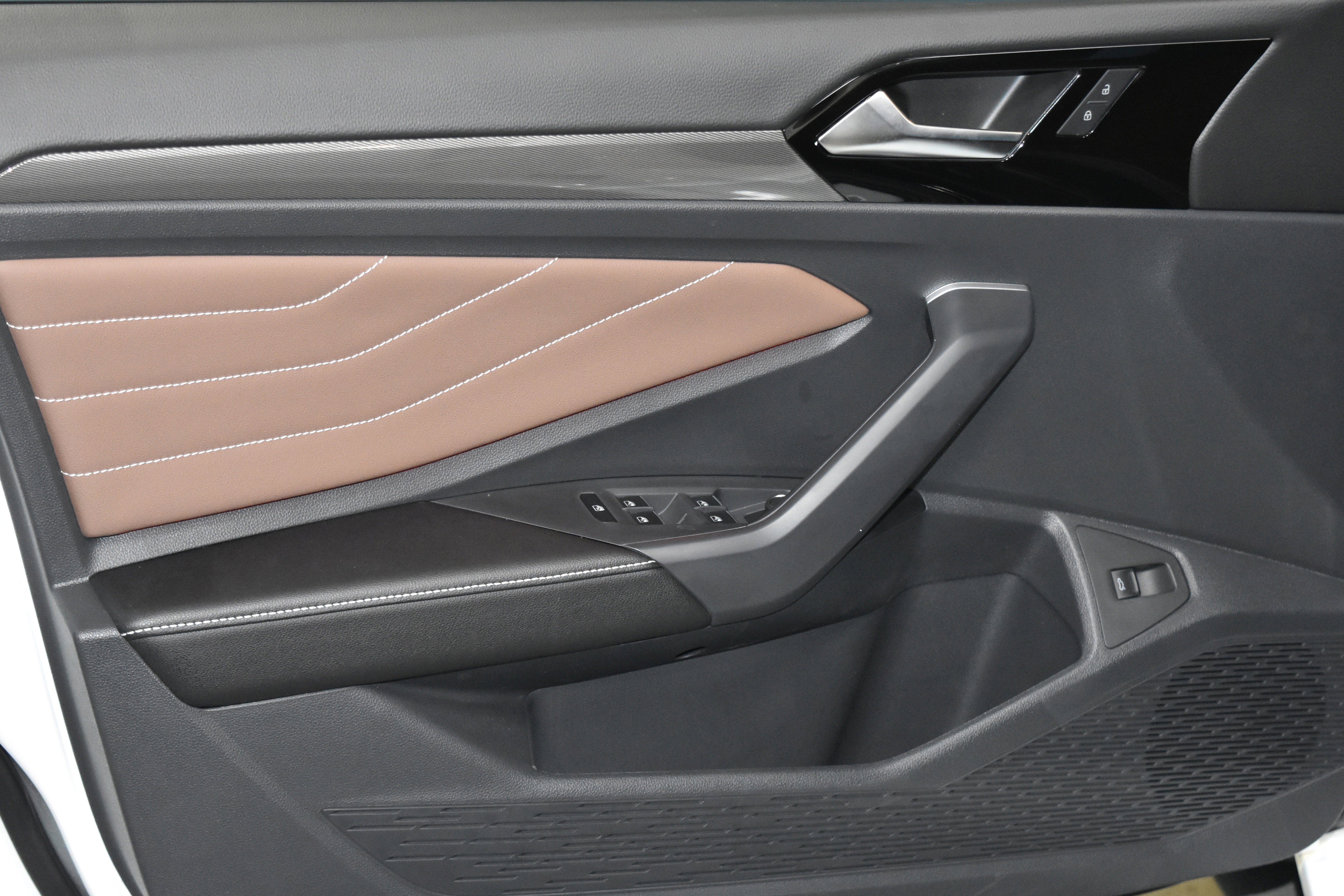 New 2026 Volkswagen Jetta SEL image 3