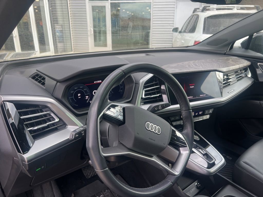 Used 2022 Audi Q4 e-tron Premium image 5