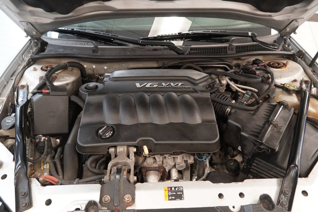 Used 2014 Chevrolet Impala LTZ FWD image 17