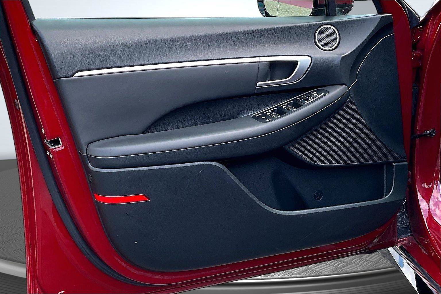 Used 2025 Hyundai Sonata SEL FWD image 20
