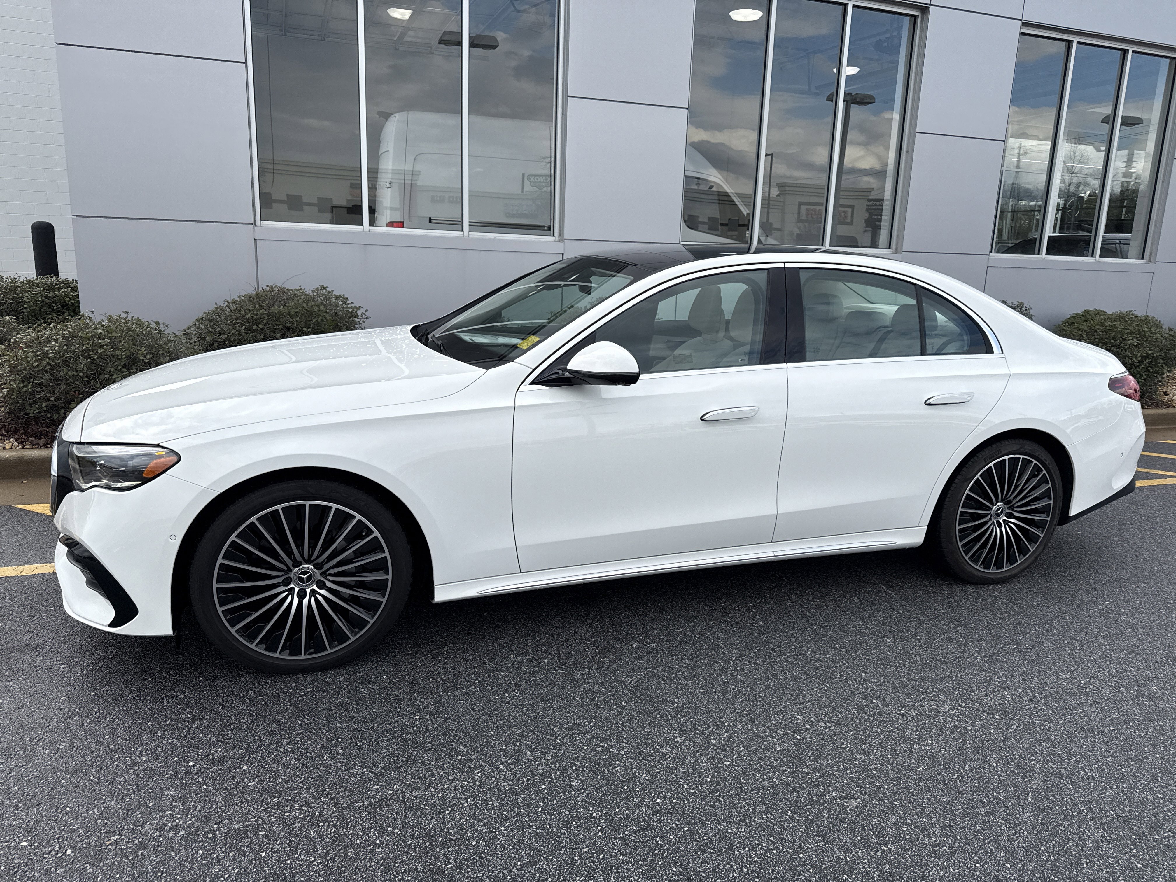 Certified 2024 Mercedes-Benz E 350 4MATIC Sedan image 3