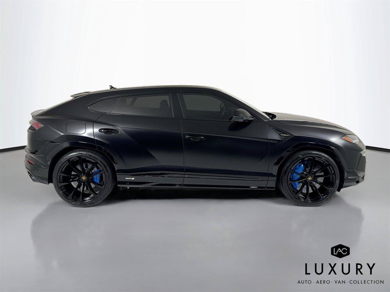 Used 2024 Lamborghini Urus S AWD/4WD image 5