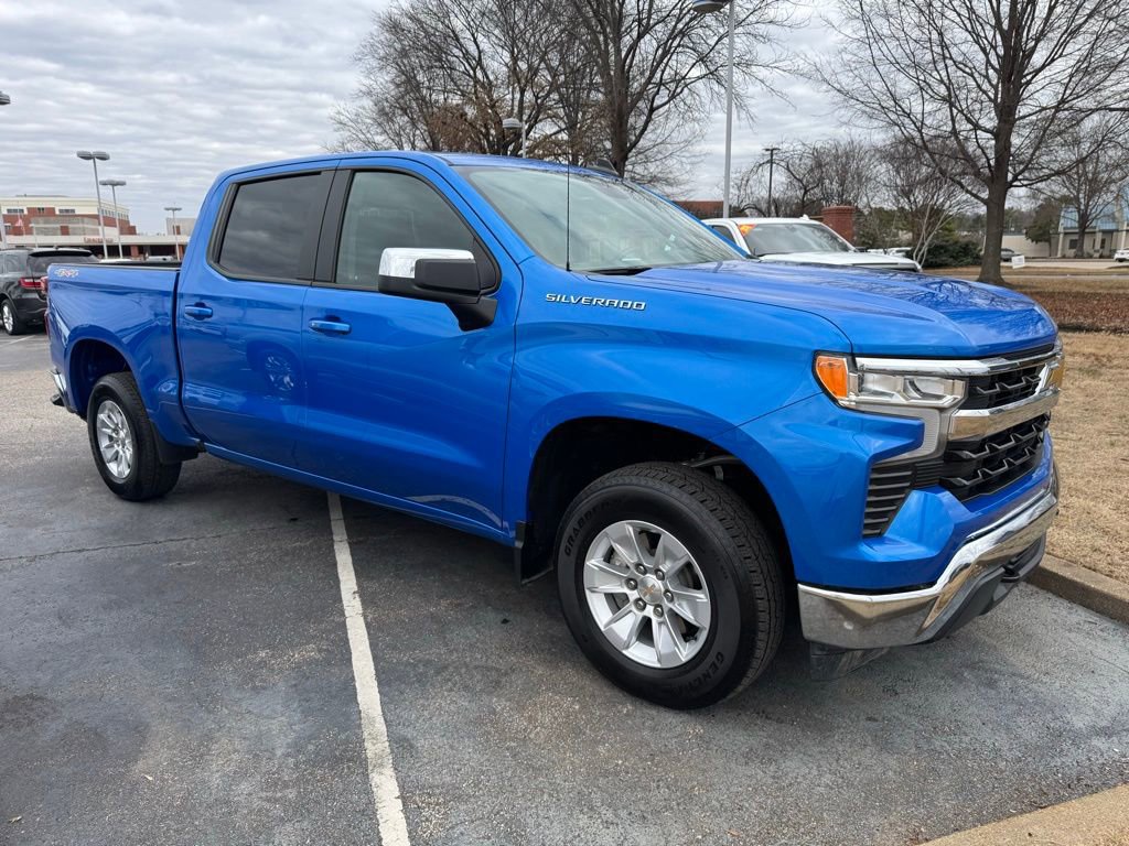 Used 2025 Chevrolet Silverado 1500 LT image 9