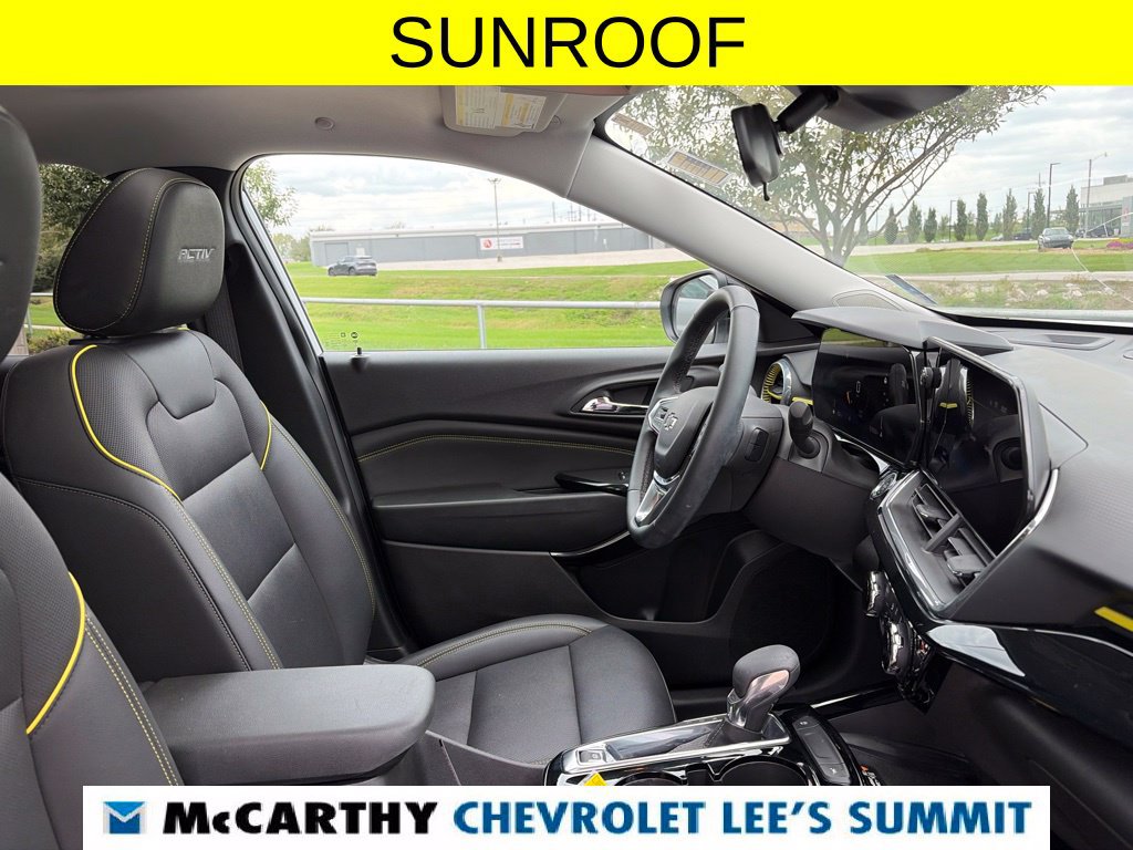 Used 2025 Chevrolet Trax ACTIV w/ Sunroof Package FWD image 31