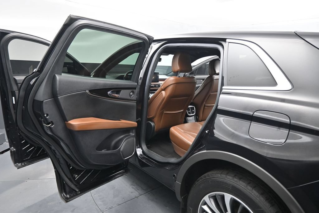 Used 2021 Lincoln Nautilus Reserve w/ Cargo Utility Package FWD image 15