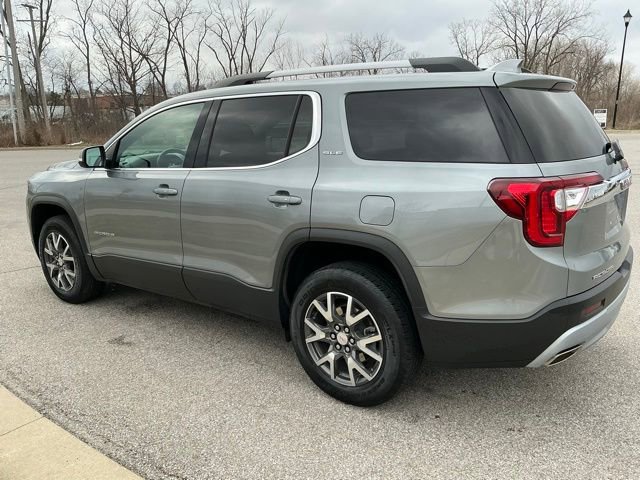 Used 2023 GMC Acadia SLE w/ Driver Convenience Package image 4