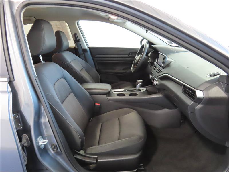 Used 2024 Nissan Altima 2.5 S FWD image 27