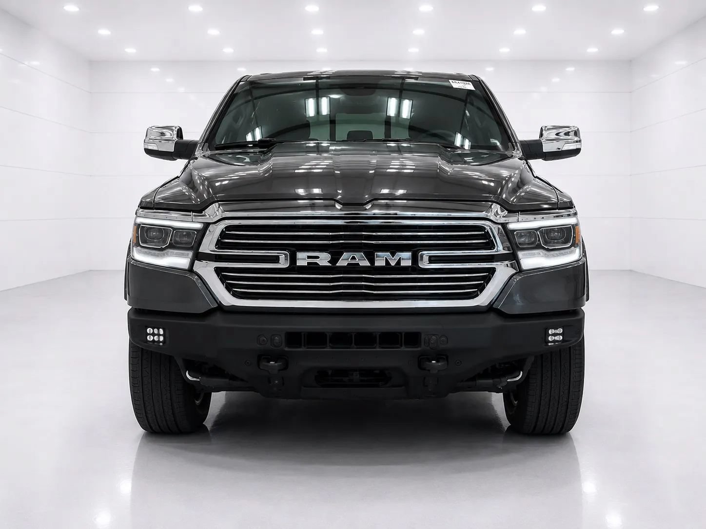 Used 2019 RAM 1500 Laramie AWD/4WD image 8